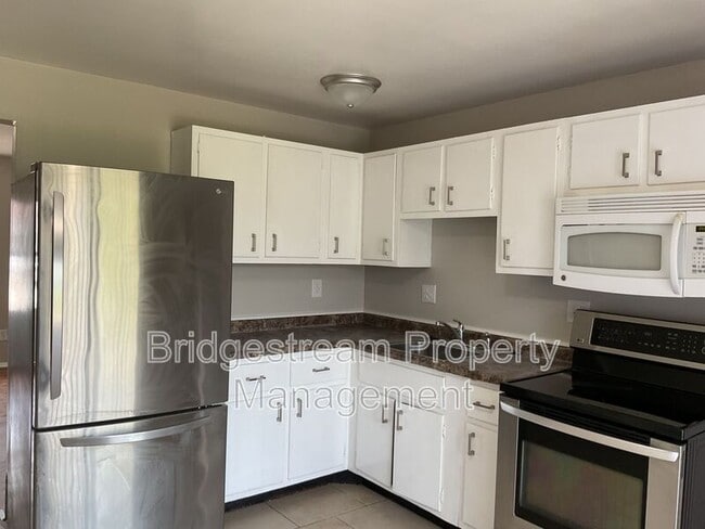 Building Photo - 4953 Leeper St