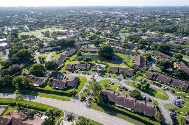 Building Photo - 6734 Bridlewood Ct