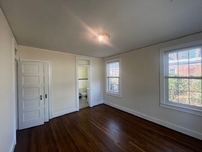 Building Photo - 2521-2521 Burney Dr