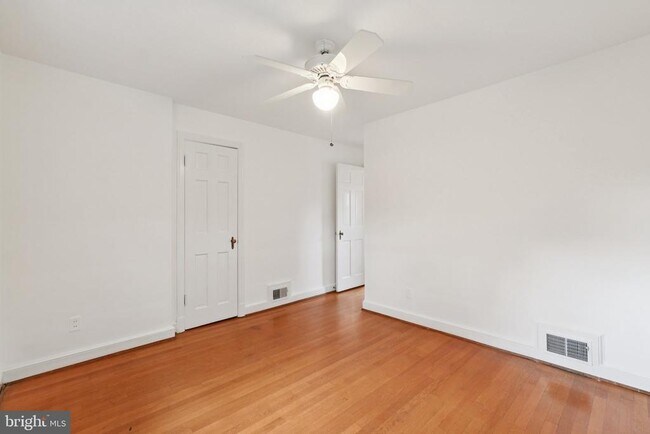 Building Photo - 5008 44th St NW