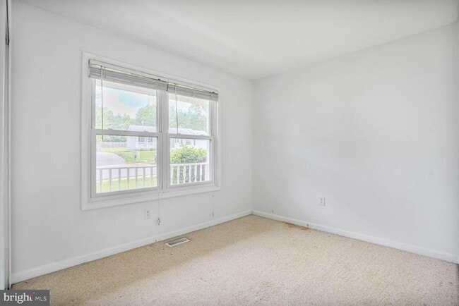 Building Photo - 13 Thornberry Ln
