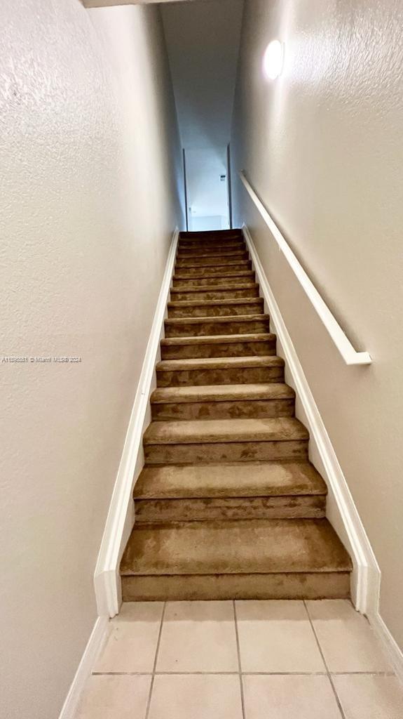 Building Photo - 126 SW Peacock Blvd