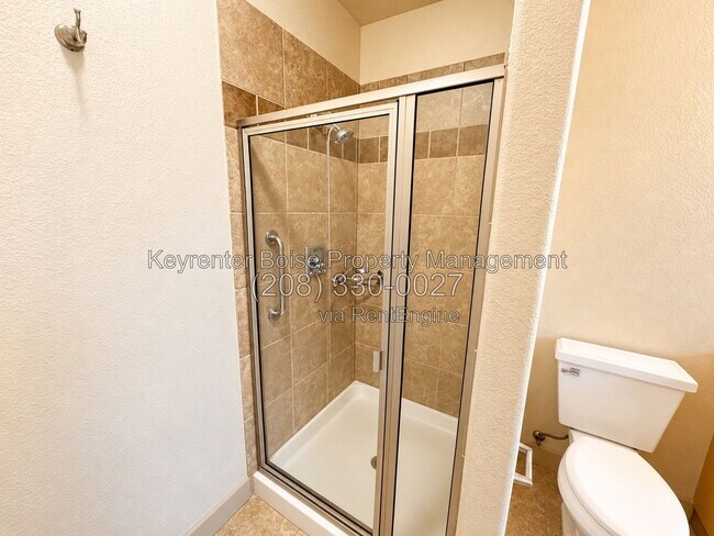 Building Photo - 1262 E Winding Creek Dr