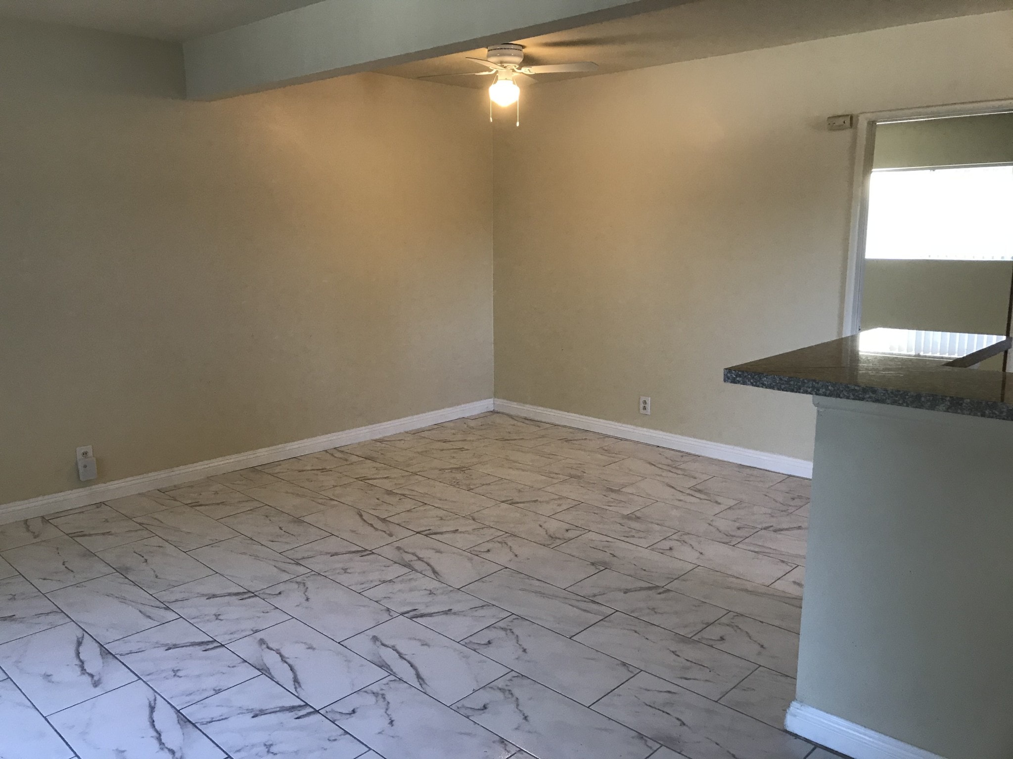 Dining Room - 717 E Santa Fe Ave