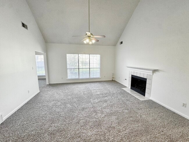 Building Photo - 11230 Cashmere Wood Dr