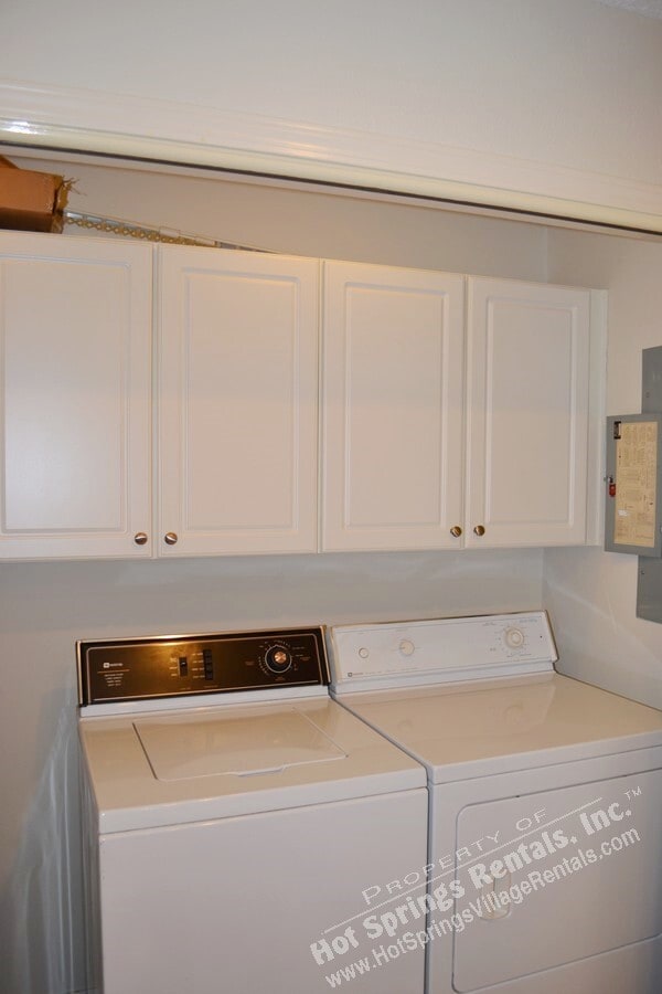 Building Photo - Cozy & Convenient | 2-Bedroom Home Near Ca...