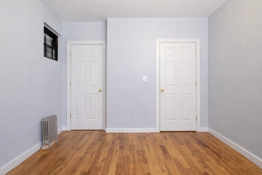 Building Photo - 518 W 204th St