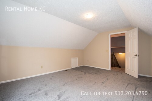 Building Photo - 2116 E 144th St