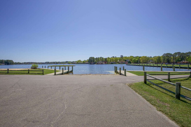Building Photo - "Beautifully Designed, spacious 2400 Sq. F...