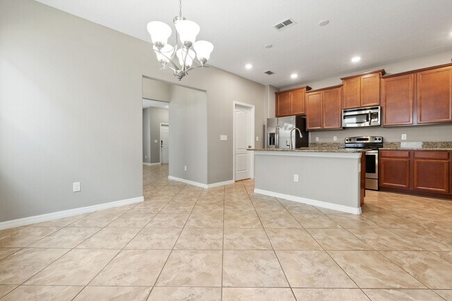Building Photo - Beautiful 3/2.5 Energy Efficient Home in H...