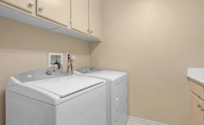 Building Photo - Available for Rent – Beautiful Gated 3BD/3BA Home Near Cal State San Marcos