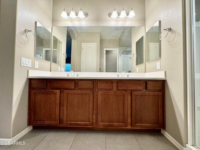 Building Photo - 2575 S Quaintance St