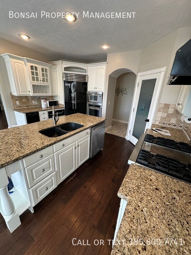 Building Photo - 11291 Palisade View Dr