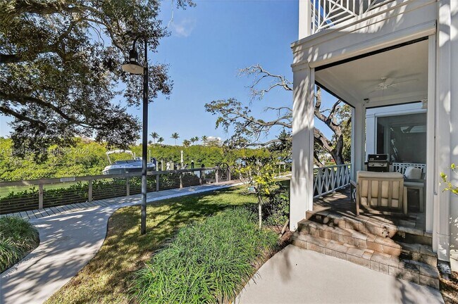 Building Photo - 620 Inlet Waters Cir