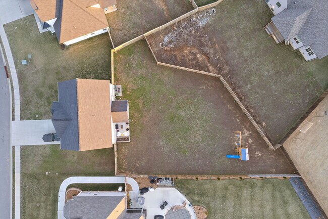 Building Photo - 331 Bluebriar Trace