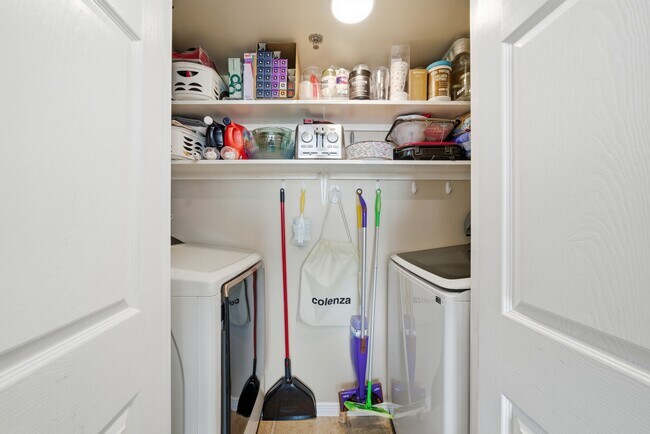 Building Photo - 3525 Sage Rd