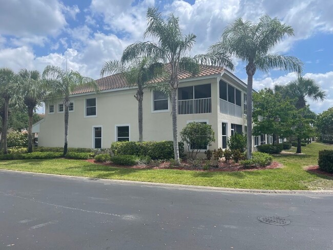 Building Photo - ** BEAUTIFUL UNFURNISHED 3 BED\2 BATH LAKE...