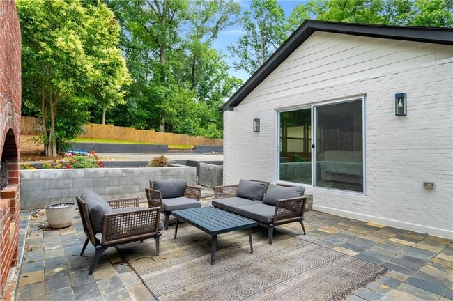 Building Photo - 3154 N Druid Hills Rd