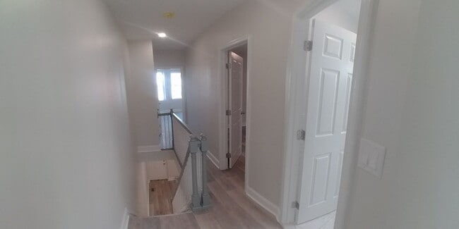 Building Photo - Brand New home!!