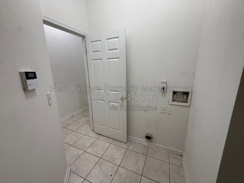 Building Photo - 13811 Herons Landing Way