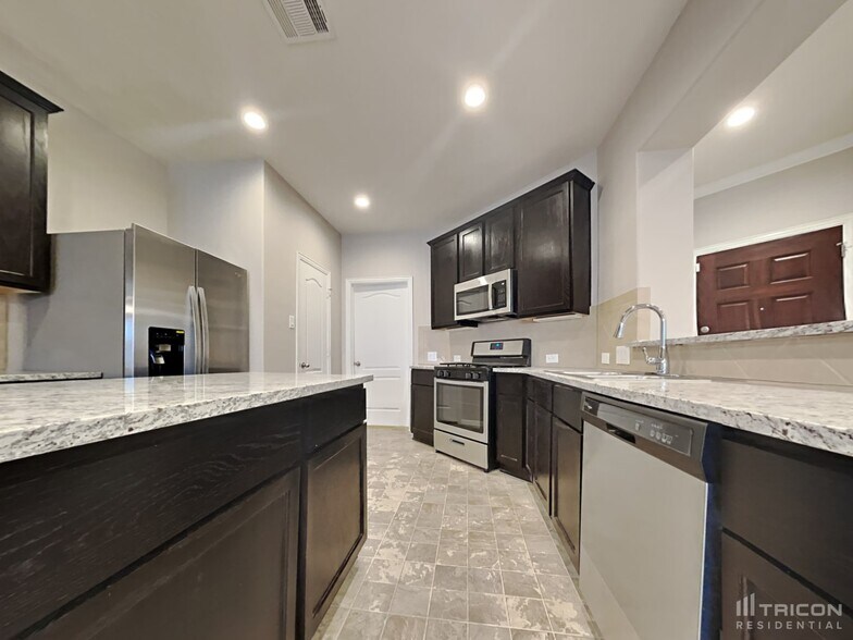 Building Photo - 5112 Caldera Ct