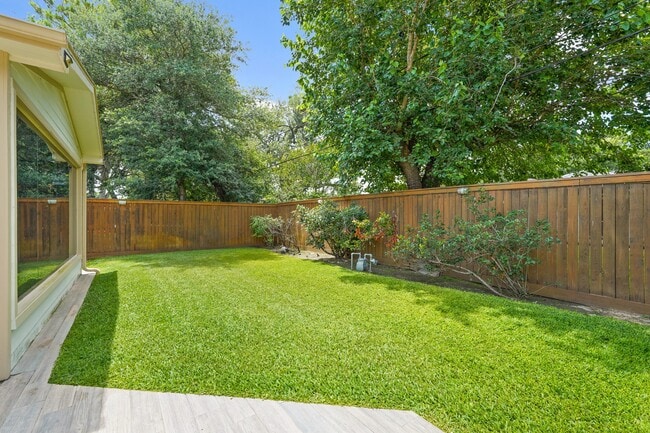 Building Photo - 4526 Benning Dr