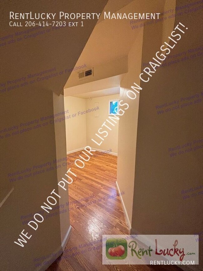 Building Photo - 4729 S Findlay St