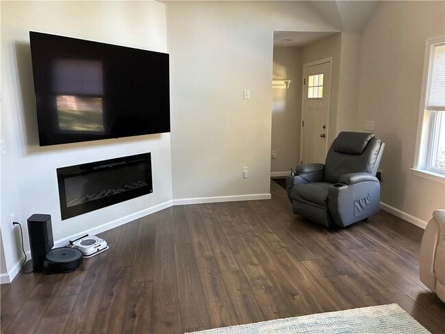 Building Photo - 20 Little Rest Rd