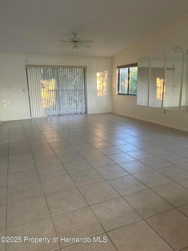 Building Photo - 6452 River Run Blvd