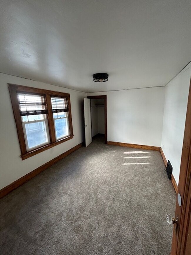 Building Photo - 4959 N 38th St