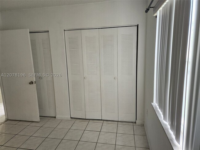 Building Photo - 15615 SW 74th Cir Dr