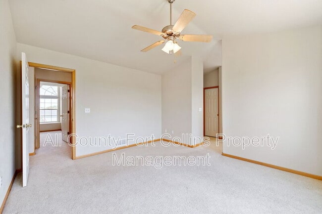 Building Photo - 7405 View Pointe Dr