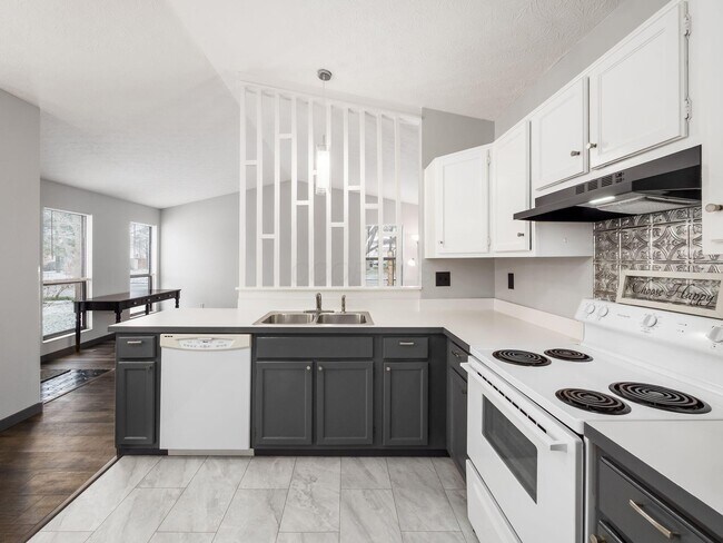 Building Photo - 7723 Stanlake Ct