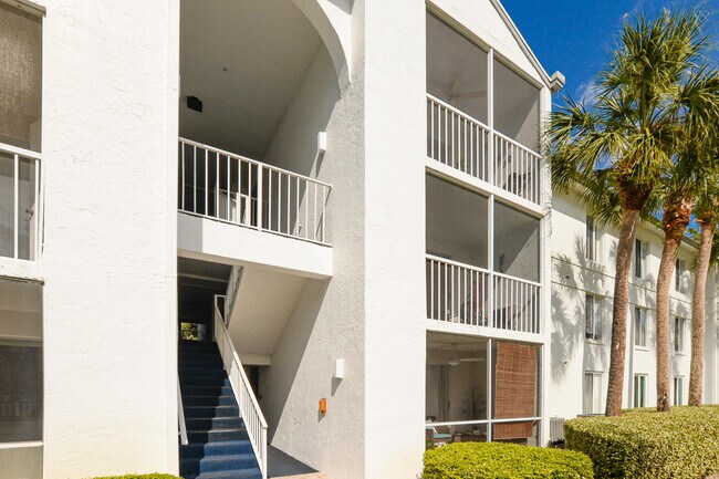 Building Photo - 2504 SE Anchorage Cove