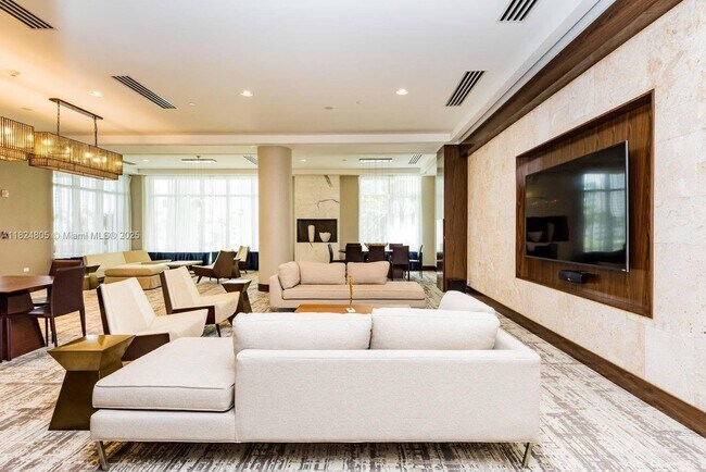 Building Photo - 801 Brickell Key Blvd