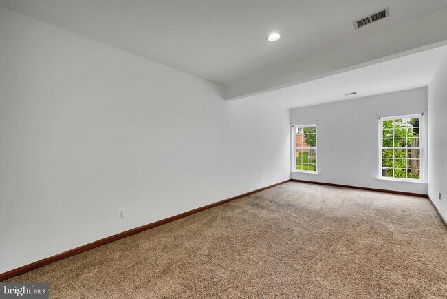 Building Photo - 42704 Sandman Terrace