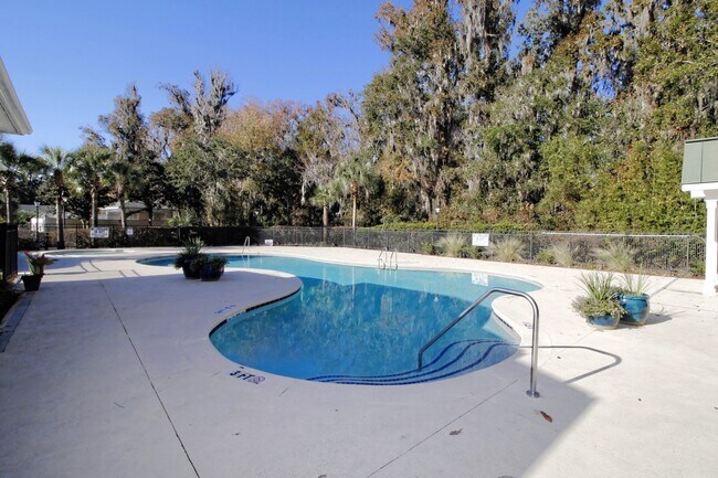 Building Photo - Spacious Roommate-Style Villa at Estates at Westbury – Available Now!