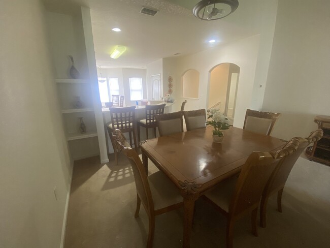 Building Photo - FOR RENT:  3 Bedroom 2 Bathroom Condo w/at...