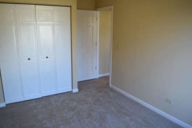 Building Photo - 1256 Robin Dr