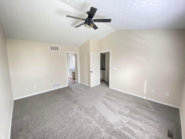 Building Photo - 6089 Pirthshire St