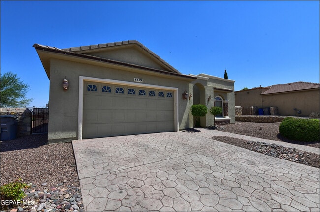 Building Photo - 7379 Black Mesa Dr