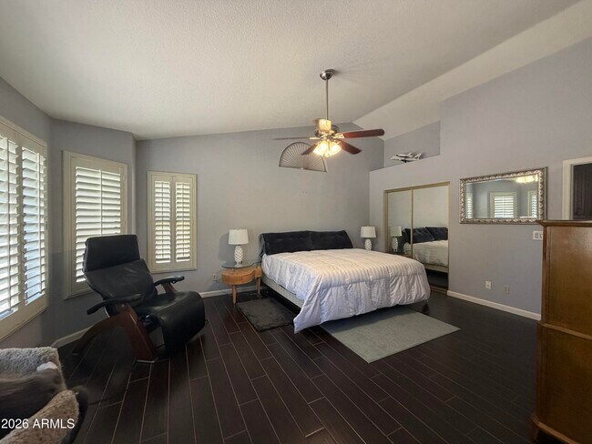 Building Photo - 9418 W Tonto Ln