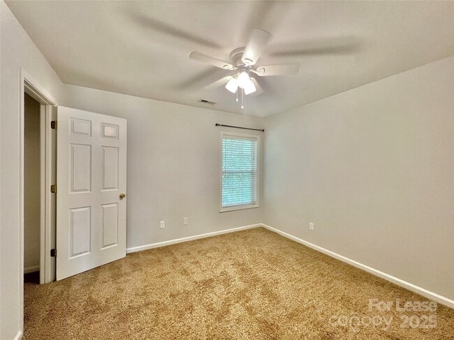 Building Photo - 5717 Lindley Crescent Dr