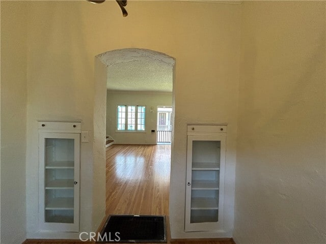 Building Photo - 75 N Catalina Ave