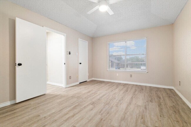 Building Photo - 9672 Windy Ridge Rd