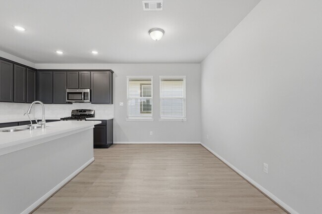 Building Photo - 10406 Milford Wds Ln