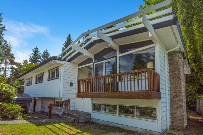 Building Photo - 12527 SE 52nd St