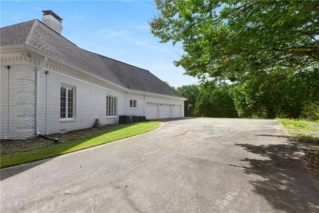 Building Photo - 1000 Grayson Pkwy