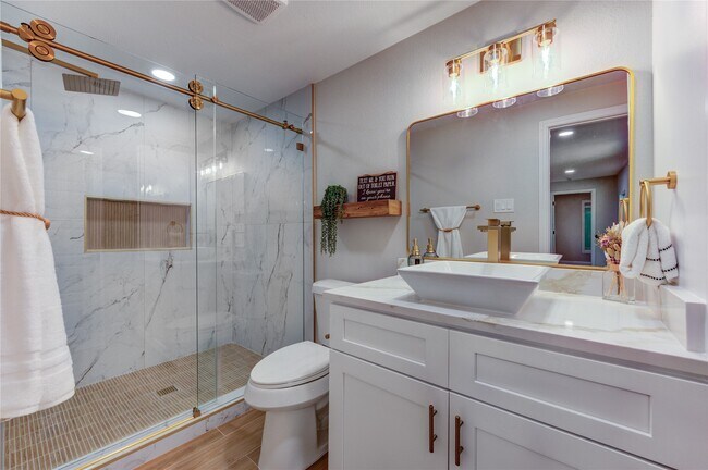 Building Photo - 3538 Truxton Dr