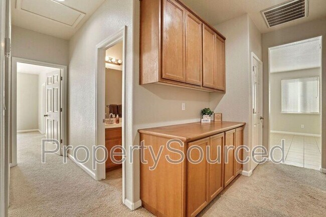 Building Photo - 1723 Bermuda Ln